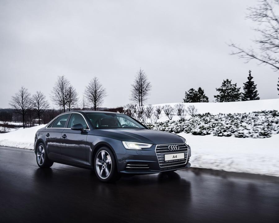  Audi A4 1.4 TFSI Sport (B9) 2015 года  (WW) (фото 1 из 12)